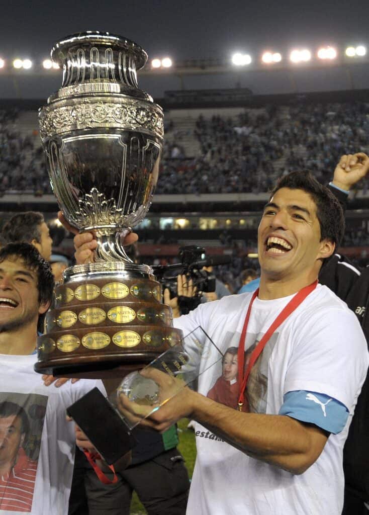 Suarez Lifting Copa America Title