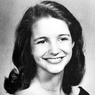 Kristin Davis at young age.