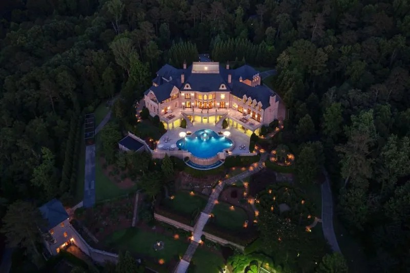 Steve Harvey's Atlanta Mansion