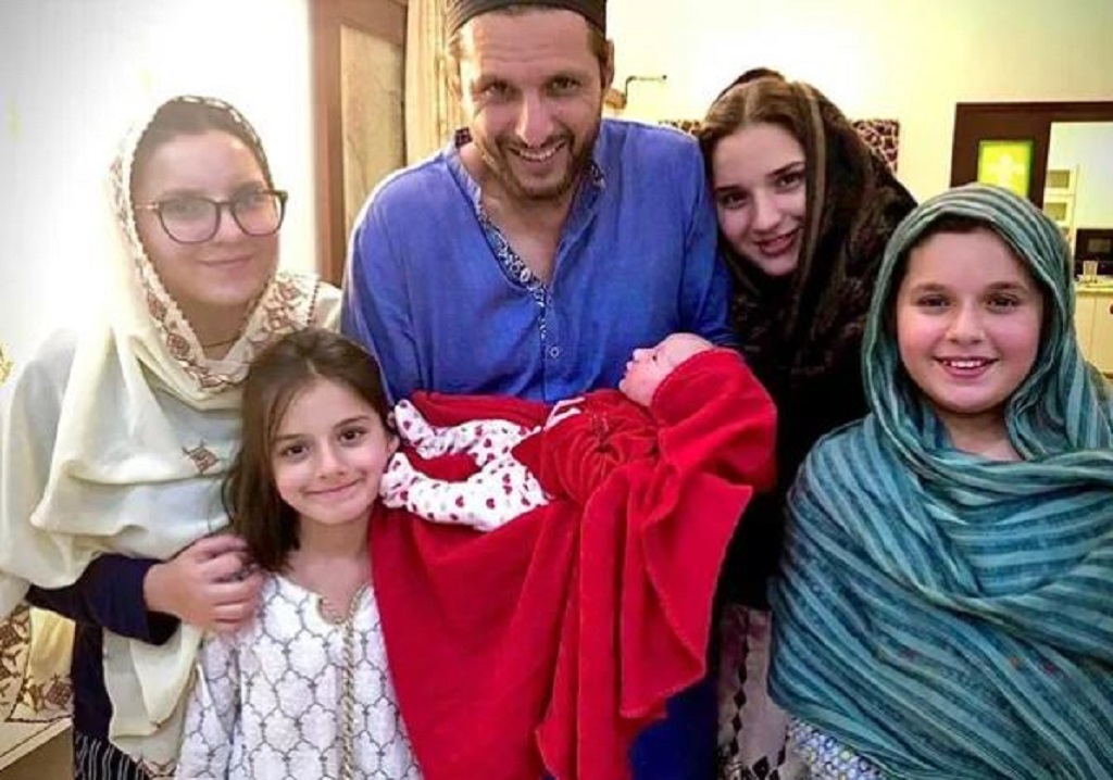 Shahid Afridi Daughter