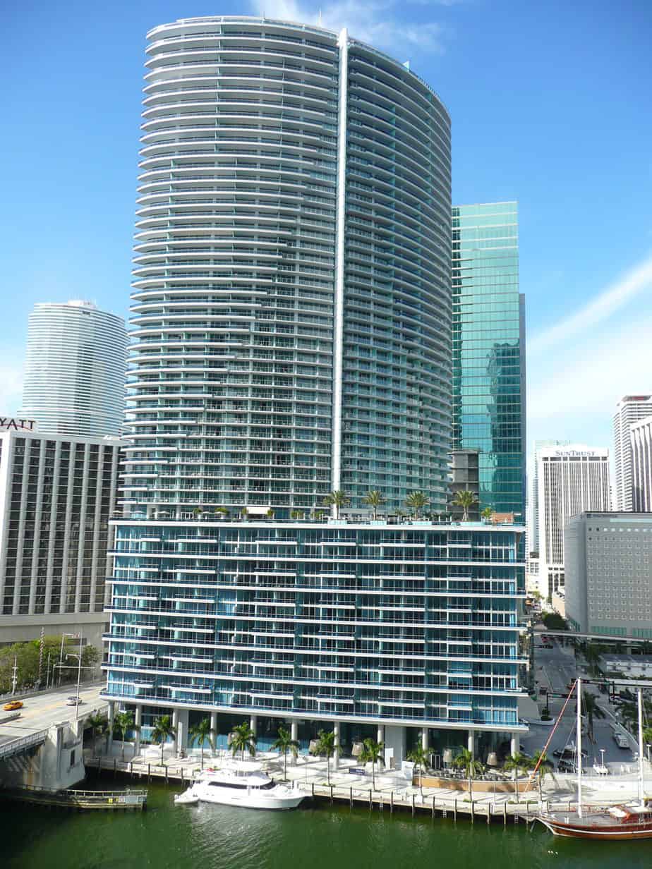 Epic_skyscraper_Miami_