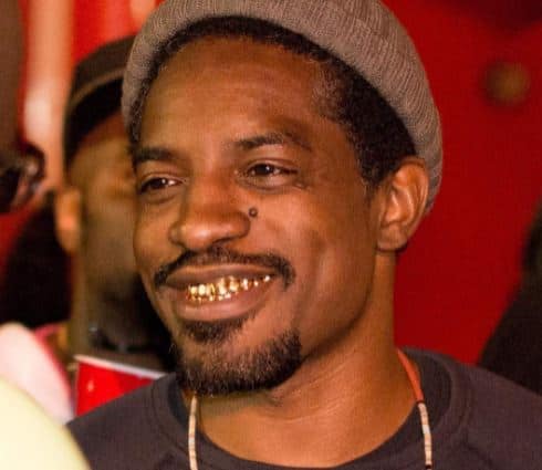 Andre 300 and his golden grill