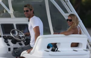 Anna Kournikova enjoying ride on Yacht with her boyfriend Enrique Iglesias 