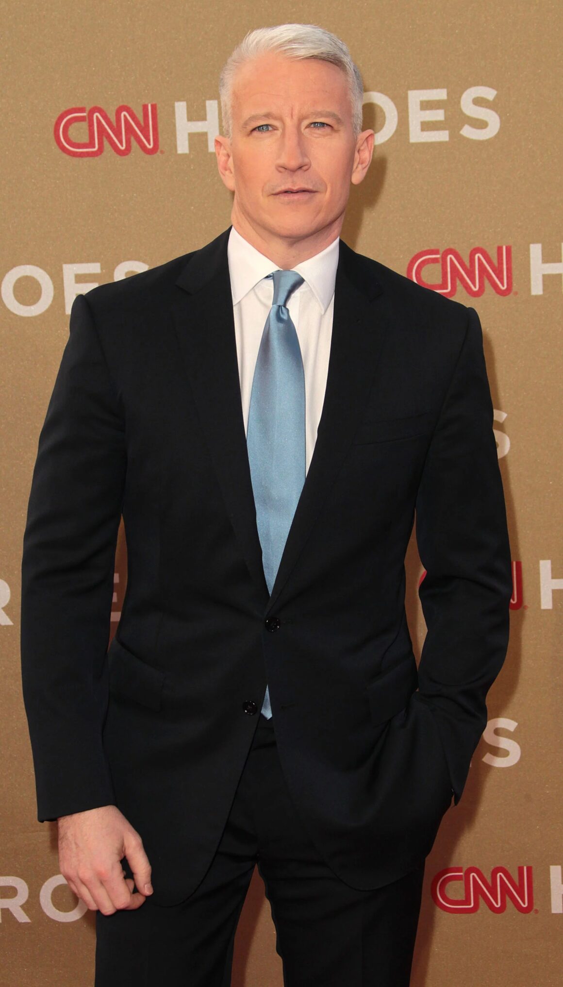 Anderson Cooper Net Worth [2024 Update] Books & Lifestyle