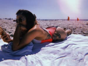 Elizabeth Rodriguez sunbathing in the beach