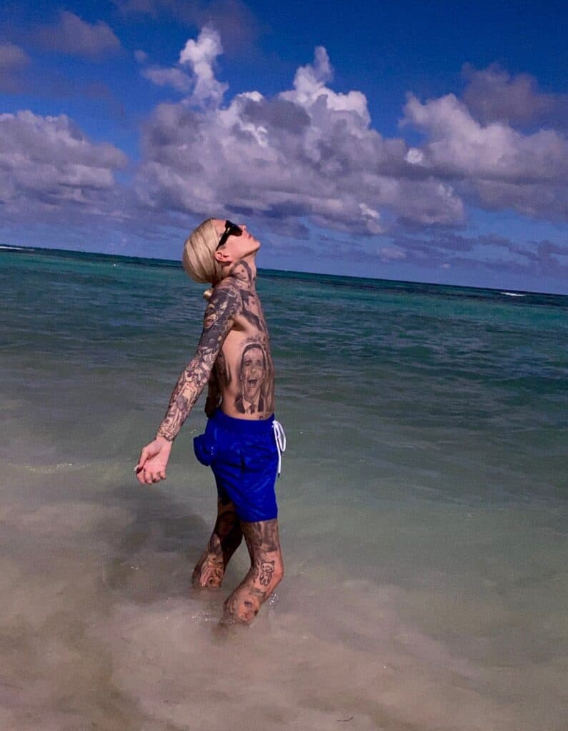 Jeffree Star's on a vacation.
