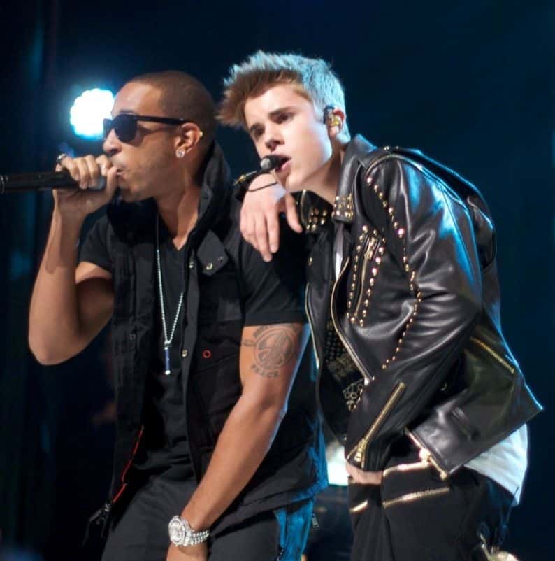 Ludacris and Justin Beiber performing Baby live in a concert