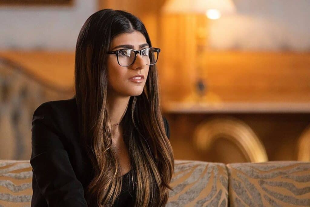 Mia Khalifa talking about her negative experience in porn in an interview.