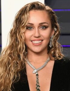 Miley Cyrus Net Worth: Earnings & Lifestyle : Wealthy Peeps