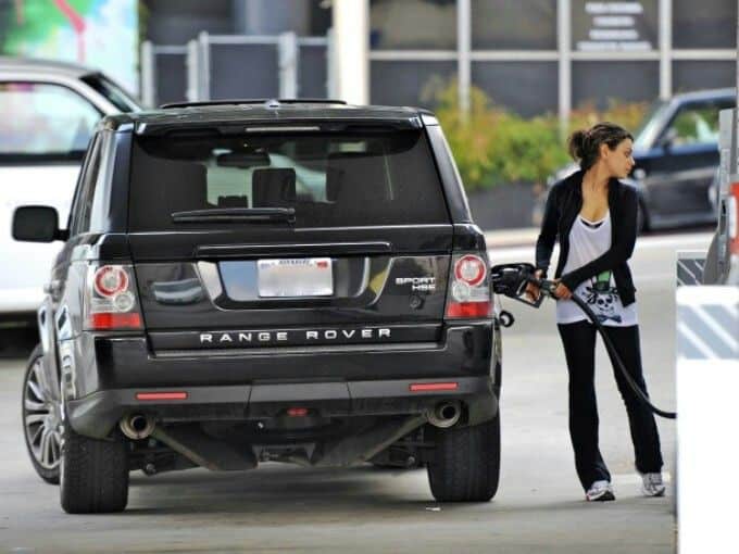 Mila kunis, spotted woth her dashing Range Rover Overfinch.