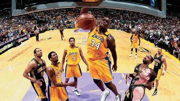 Shaquille O'Neal Dunking