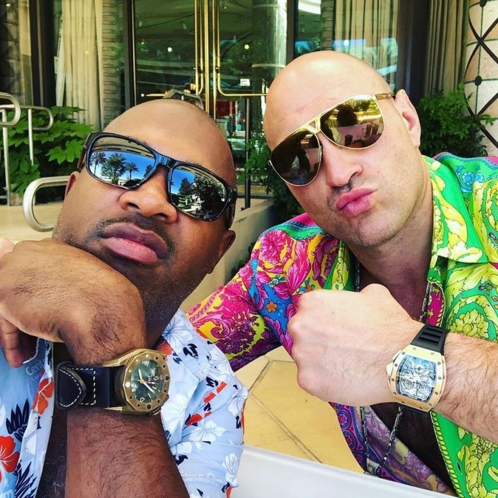 Tyson Fury flaunting his lavish watch. (Source: Daily Record)