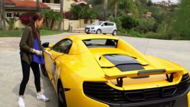 Uma Thurman Net Worth: Movie Earnings & Lifestyle [2026 Update]