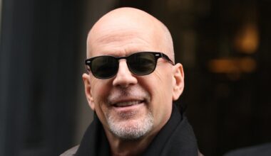 Mr. Bruce Willis