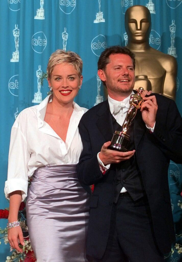 Sharon Stone in Oscars 1998 (Source: Insider)