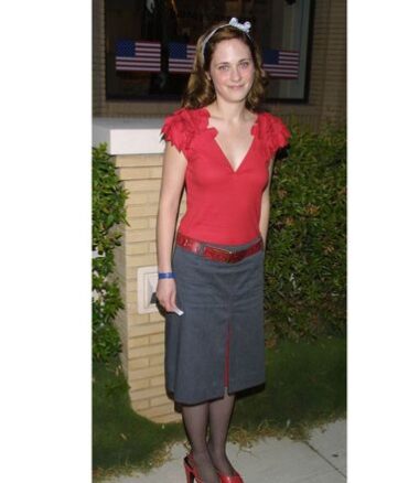 Zooey Deschanel Net Worth: Career & Lifestyle [2026 Update]