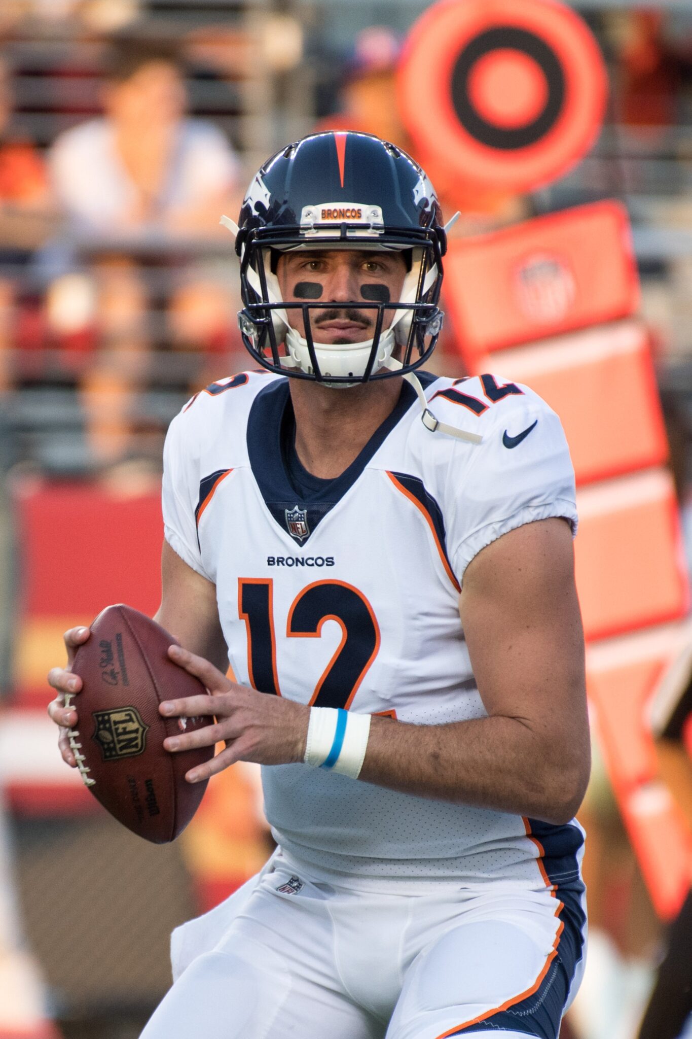 Tallest Quarterbacks in NFL History [2024 Update]