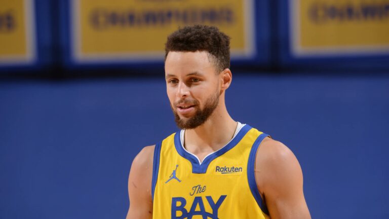 Stephen Curry Net Worth: NBA Earnings & Lifestyle
