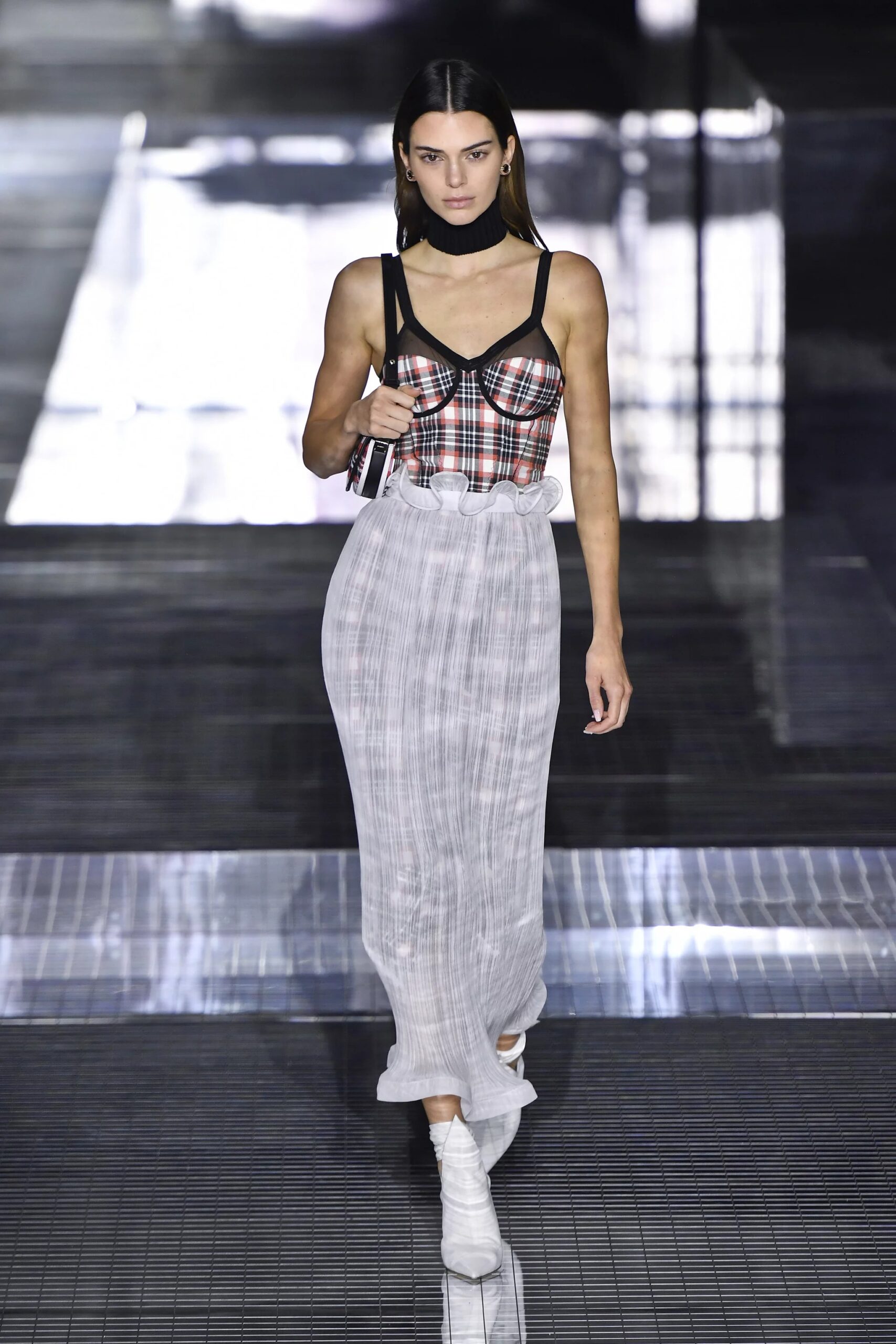 Kendall Jenner walks at the 2020 London Fashion Week