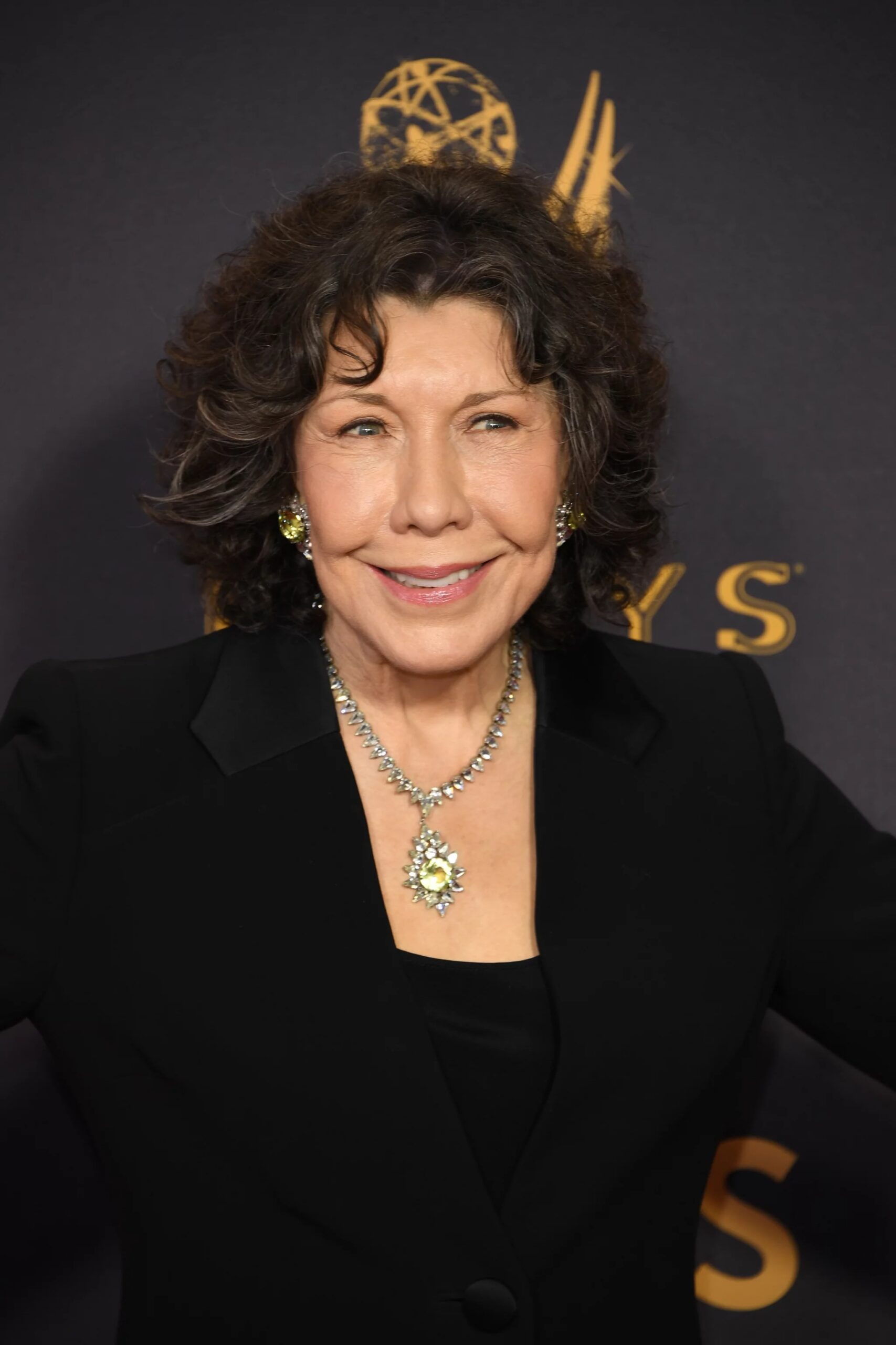 Lily Tomlin Net Worth: Career & Charity
