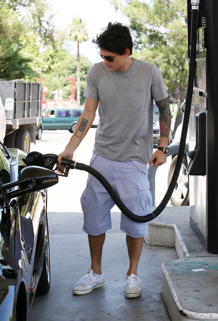 John Mayer Fueling His Ferrari