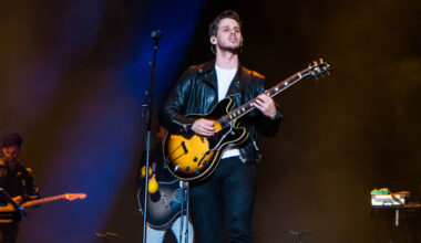 Mark-Foster-Performing