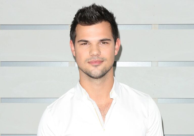 Taylor Lautner Net Worth: Movie Earnings & Lifestyle