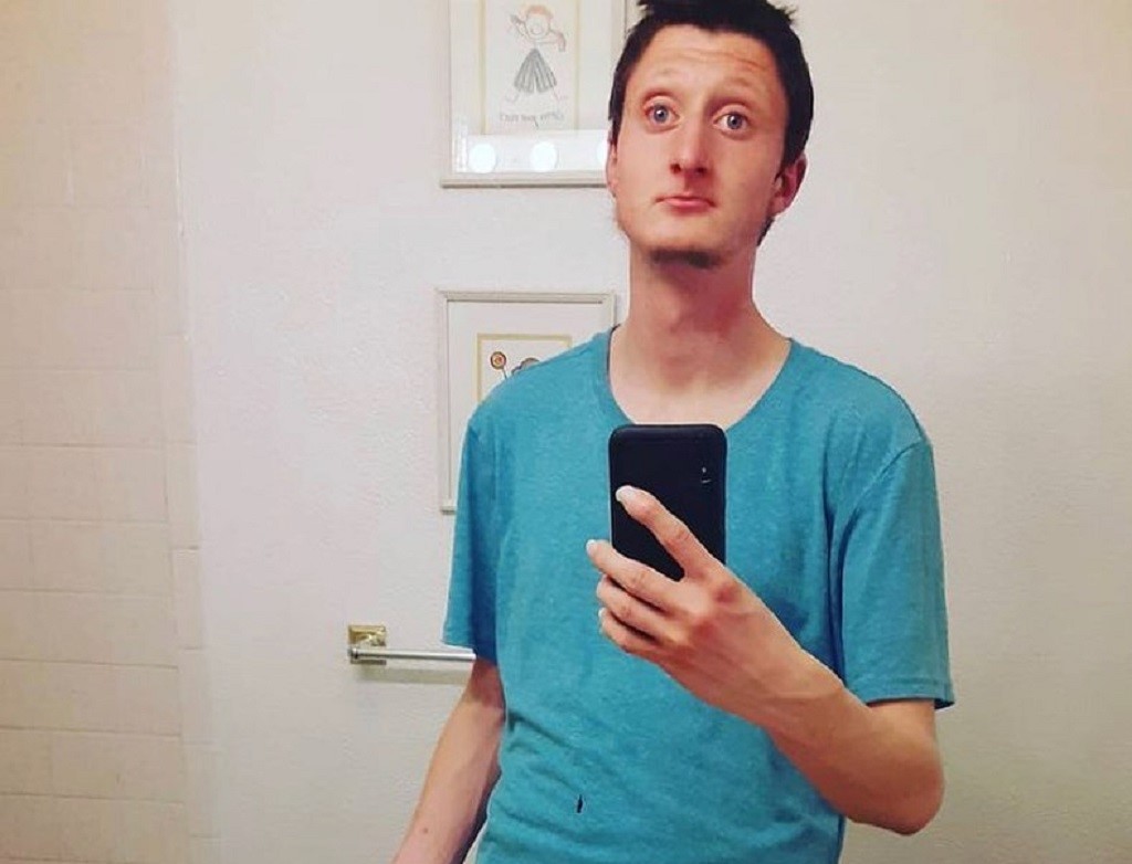 Tiktok Star Daniel Larson Death And Obituary Was He Stabbed Case Tiktok Star Daniel Larson Death And Obituary Was He Stabbed Case