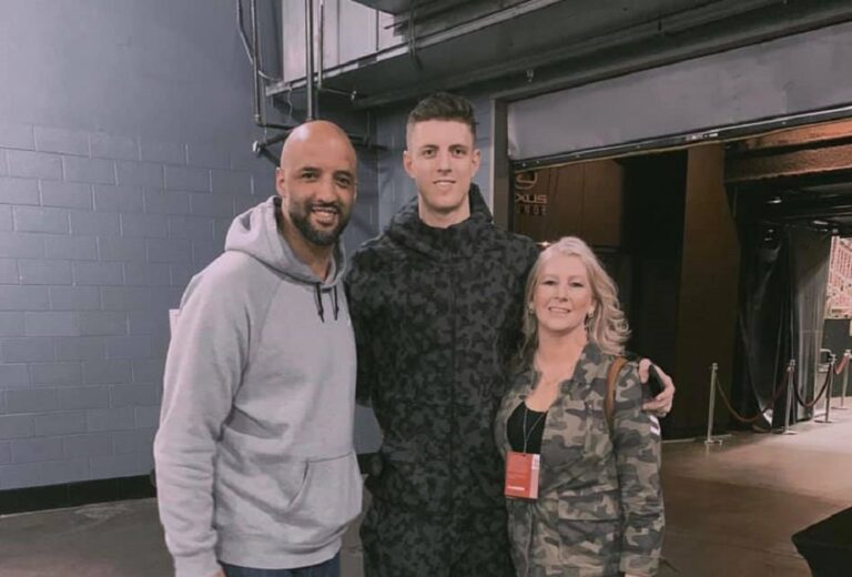 isaiah hartenstein parents photos        
        <figure class=