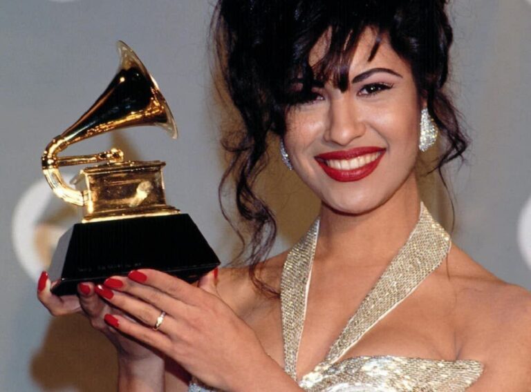 Selena Quintanilla Autopsy Report – How Many Times Was She Shot? Case Details