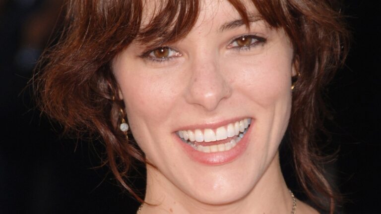Is Parker Posey Gay? Sexuality Partner Age And Height Explored