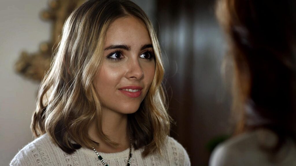 Haley Pullos married life and age