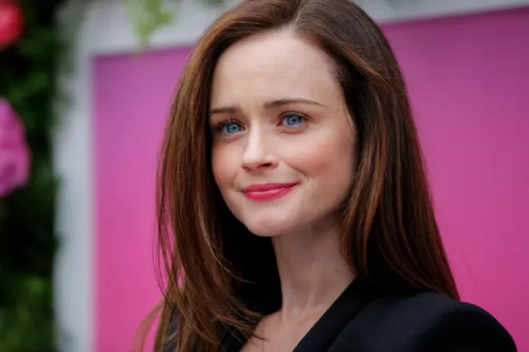 Alexis Bledel Parents Martin And Nanette Bledel, Ethnicity And Siblings