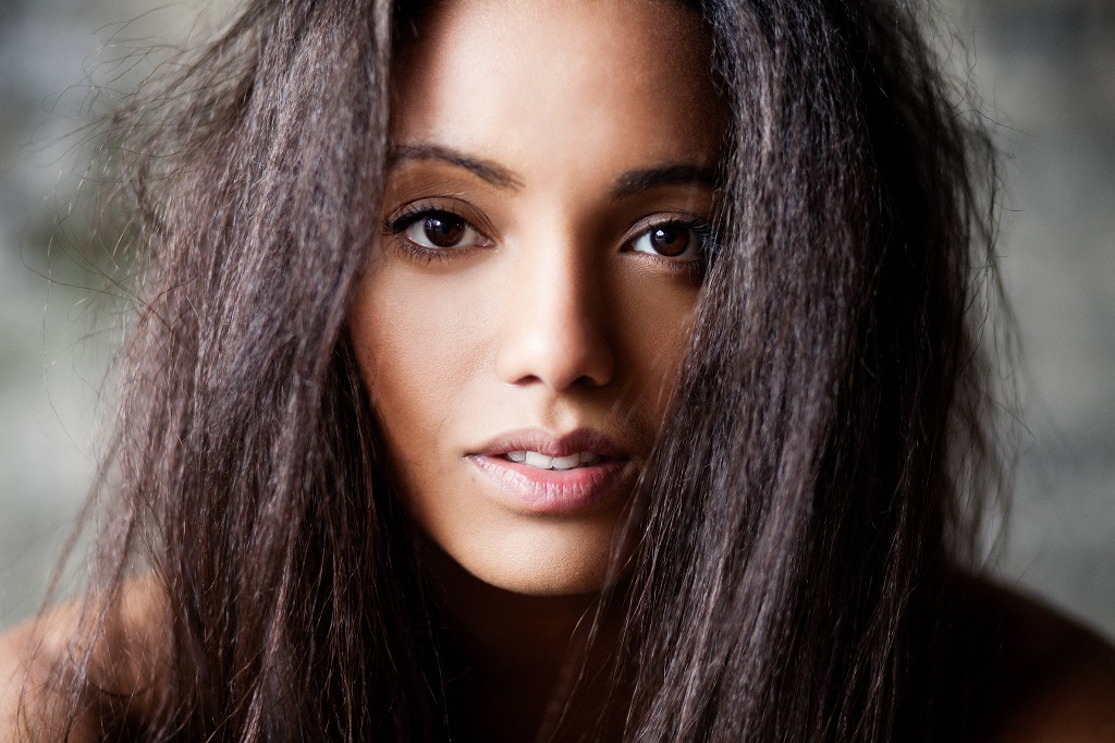 Maisie Richardson-Sellers Parents and family