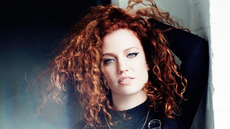 Is Jess Glynne Lesbian? Gender And Sexuality