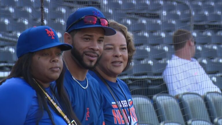 Tommy Pham Mother Tawana Pham, Wikipedia And Age Gap