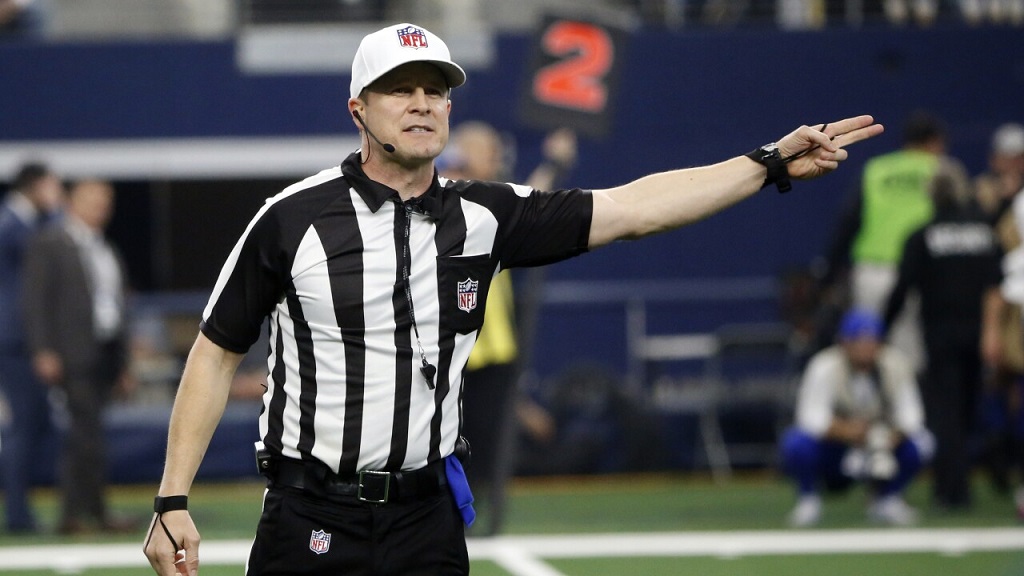 Is Shawn Hochuli related to Ed Hochuli