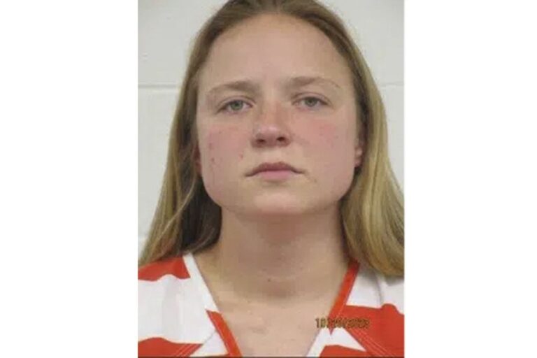 Female Teacher Arrested: Cassidy Kraus Assault Charges And Trial