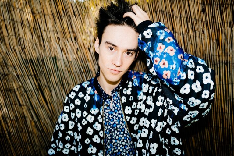 Is Jacob Collier Gay Or Does He Have Girlfriend? Partner 2024